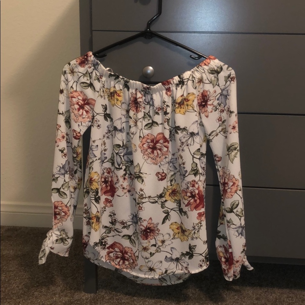One clothing Los Angeles off the shoulder blouse